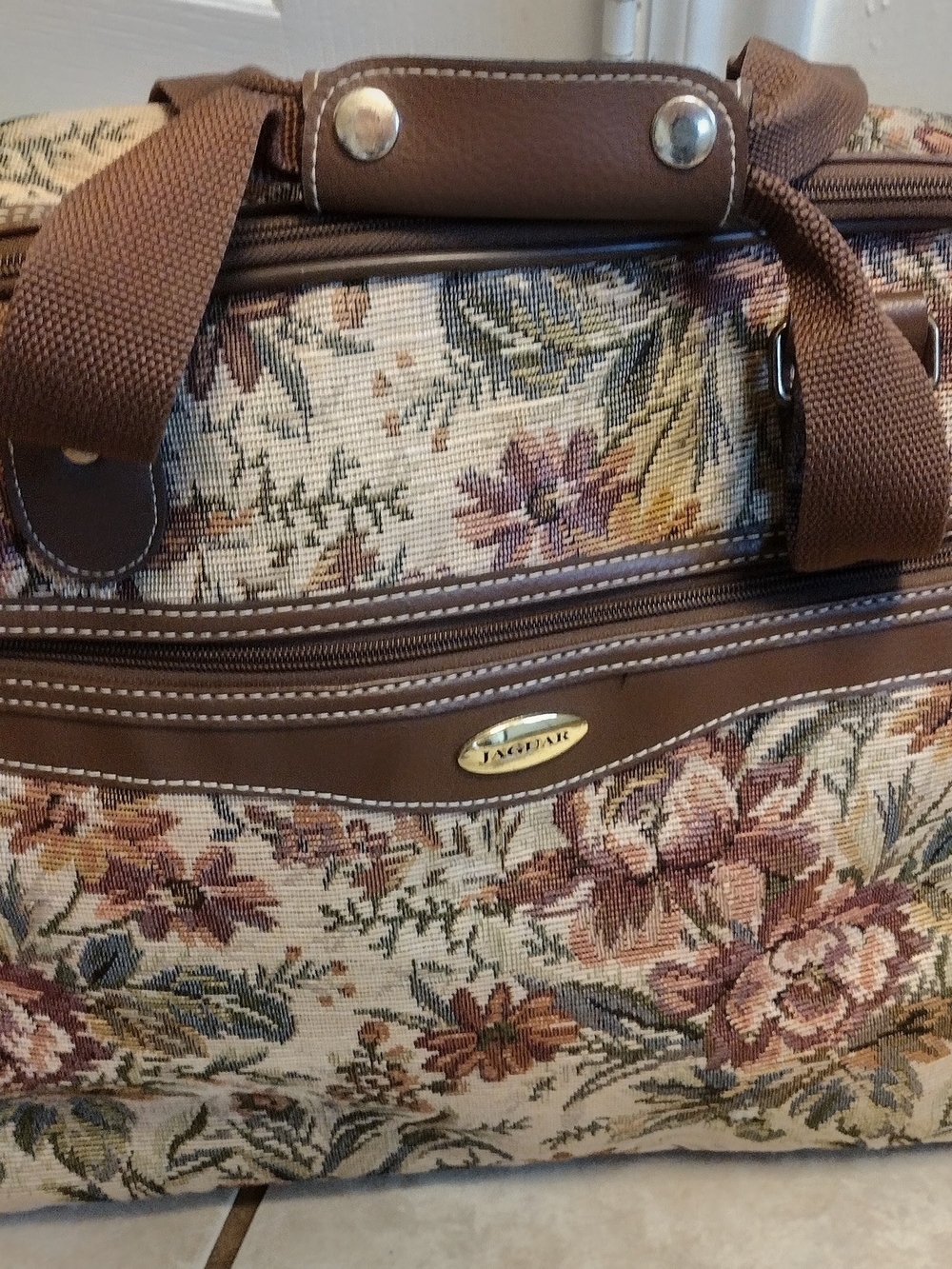Beautiful Vintage Jaguar Tapestry Bag Overnight Carry-on Travel Excellent Cond